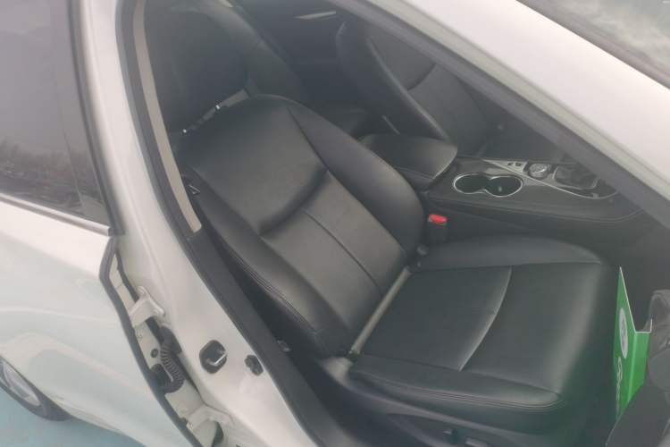 Used Infiniti Q50L 2018 2.0T Comfort Edition China V Standard Right Front Seat