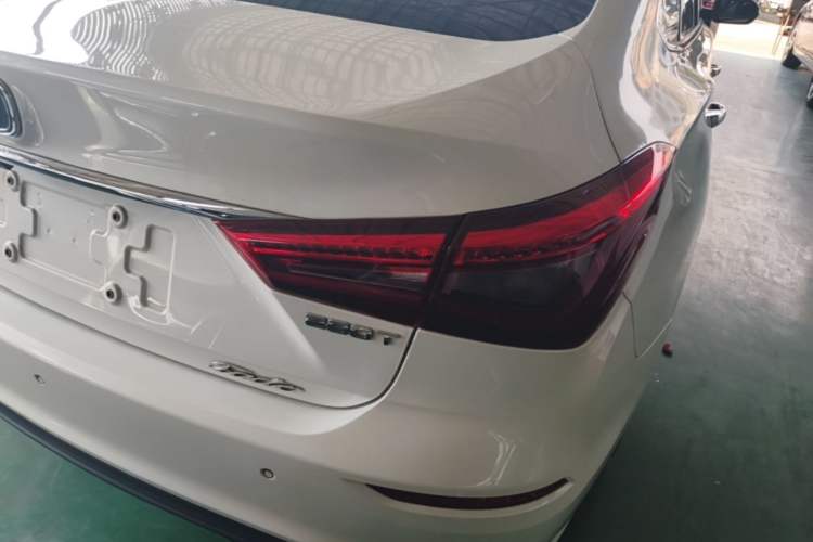 Used CHANGAN Eado 2019 Blue Whale Edition 280T GDI DCT High-Speed Model