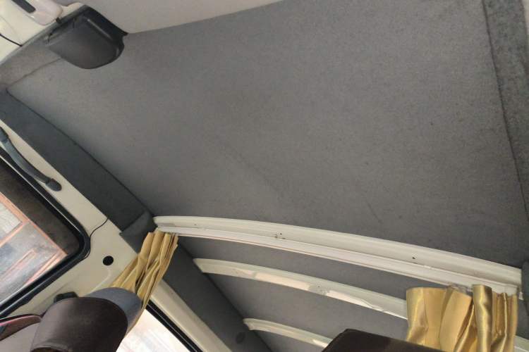 Used King Long Golden Way 2016 2.0L Value-Plus Edition 4G20
