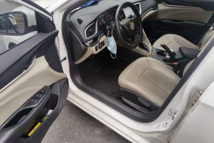 Used Buick GT 2016 15N Automatic Elite Edition Interior 3