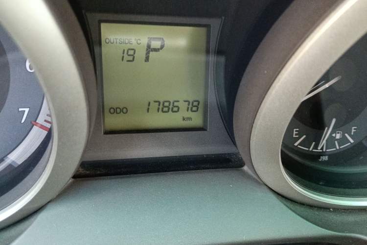 Used Toyota Prado 2010 2.7L Automatic Standard Edition Odometer Close Up