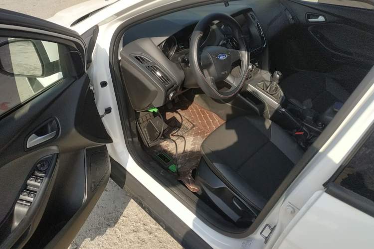 Used Ford Focus 2015 Hatchback 1.6L Manual Fashion Edition