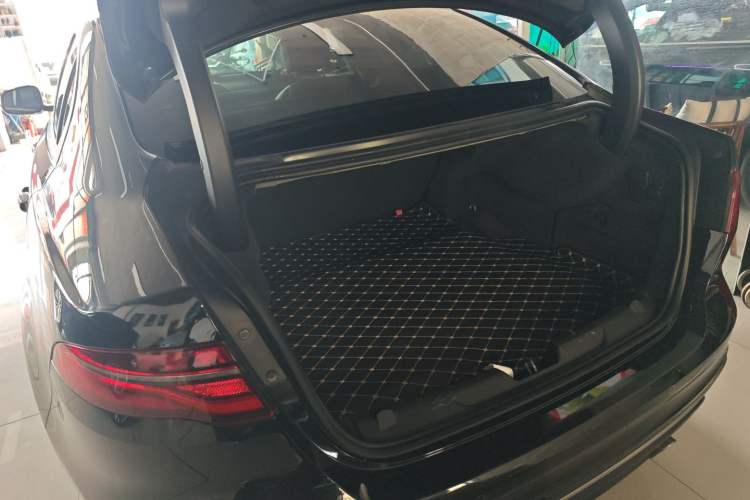 Used Jaguar XEL 2020 2.0T 200 PS S Advanced Elegance Edition