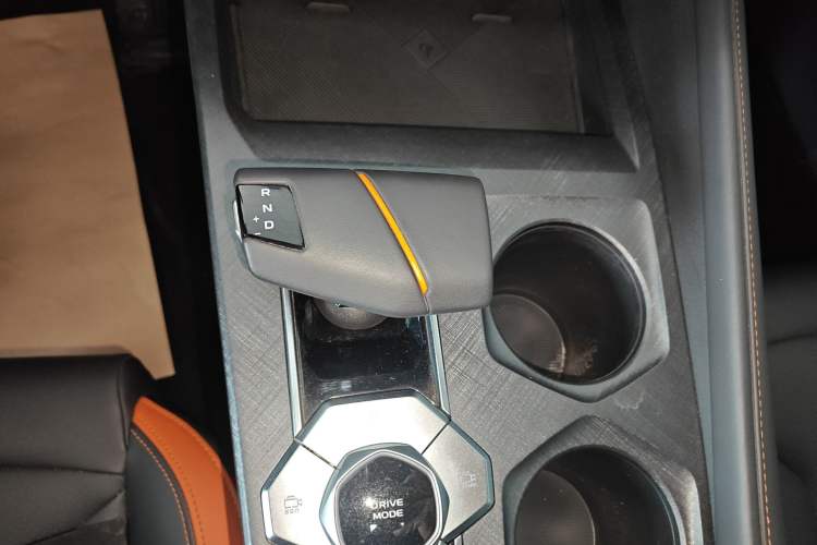 Used Changan UNI-V 2023 1.5T Prestige Model
