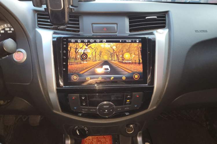 Used Nissan Navara 2019 2.5L Manual 4x4 Premium Version China VI QR25
