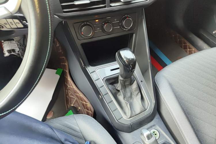 Used Volkswagen Lavida 2023 New Rui 1.5L Automatic New Yi Edition Gear Lever