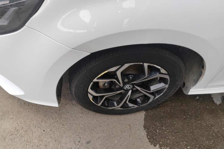 Used MG 5 2021 Revised Version 180 DVVT CVT Youth Luxury Edition Left Front Wheel Hub