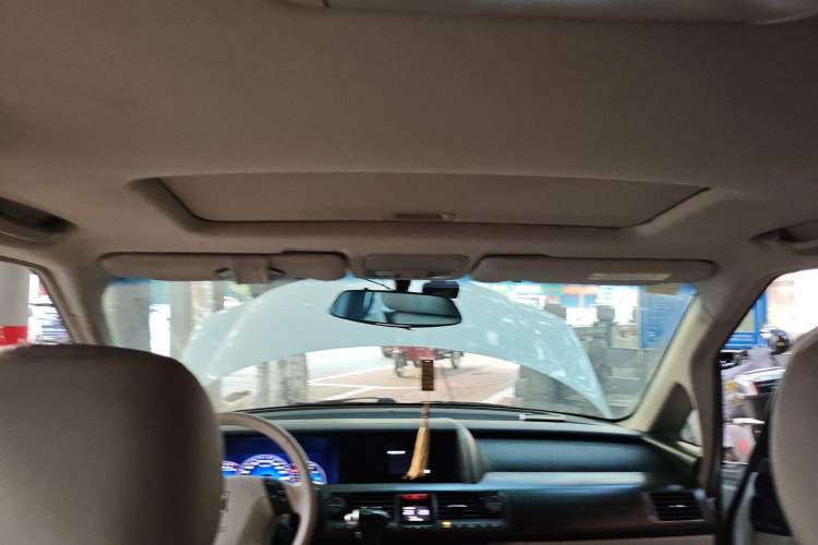 Used Honda Elysion 2012 2.4L VTi-S Prestige Edition Headliner