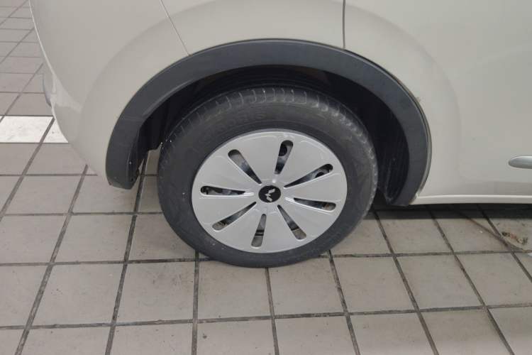 Used Wuling Bingo 2023 333 km Fast-Share Version Right Rear Wheel Hub