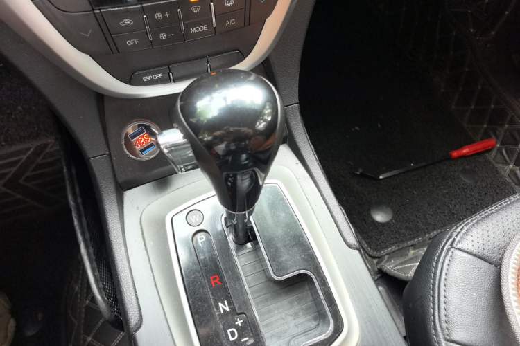 Used GAC Trumpchi GS5 2014 2.0L Automatic Two-Wheel Drive Deluxe Edition Gear Lever