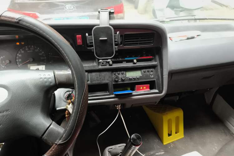 Used Jinbei Hiace 2011 2.5T Fifth-Generation Entrepreneur Edition Classic Version YC4FB90-36