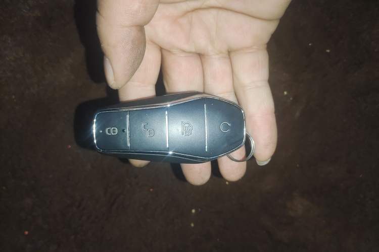 Used BYD Song 2021 Classic Edition 1.5T Automatic Elite Model Vehicle Key