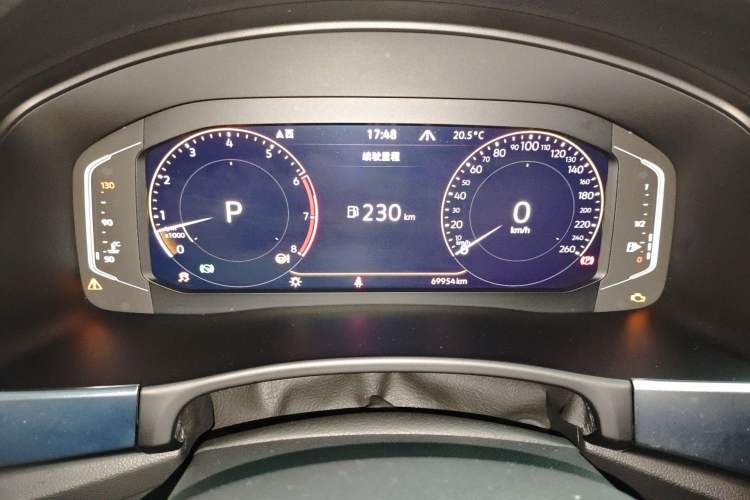 Used Volkswagen Teramont 2020 Revised Version 530 V6 Four-Wheel Drive Luxury Edition Instrument Cluster