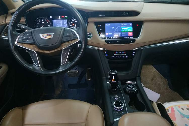 Used Cadillac XT5 2022 2.0T Four-Wheel Drive Platinum Edition
