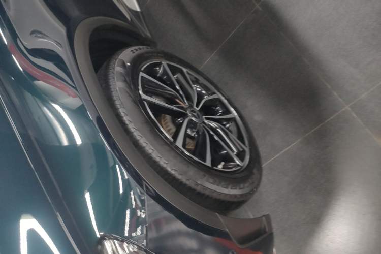 Used Mercedes-Benz GLC 2020 Facelift GLC 300 L 4MATIC Dynamic Edition
