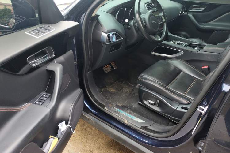 Used Jaguar F-PACE 2019 2.0T Four-Wheel Drive Urban Luxury Edition Driver Seat