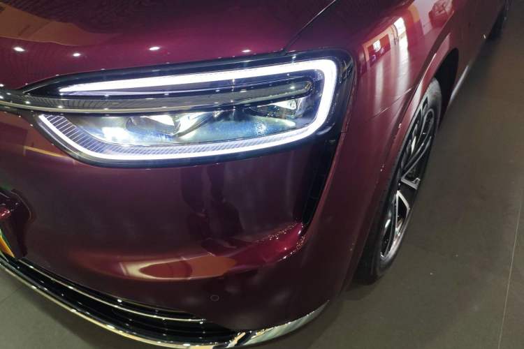 Used Hima AITO M7 2026 Model Range-Extending Max All-Wheel Drive 5-Seater Version Left Front Headlight