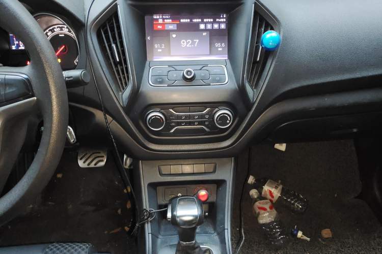 Used MG GT 2015 1.5T Automatic Luxury Edition Audio And AC Panel