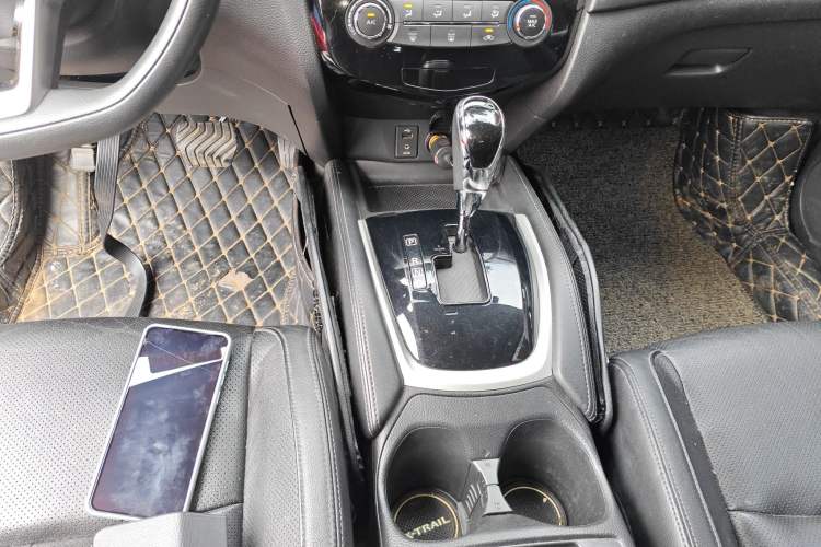 Used Nissan X-Trail 2017 2.0L CVT 7-Seater Comfort Edition 2WD
