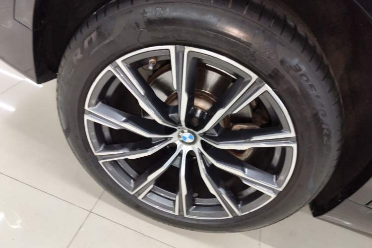 Used BMW X5 2022 Restyled xDrive 30Li Luxury Version M Sport Package
