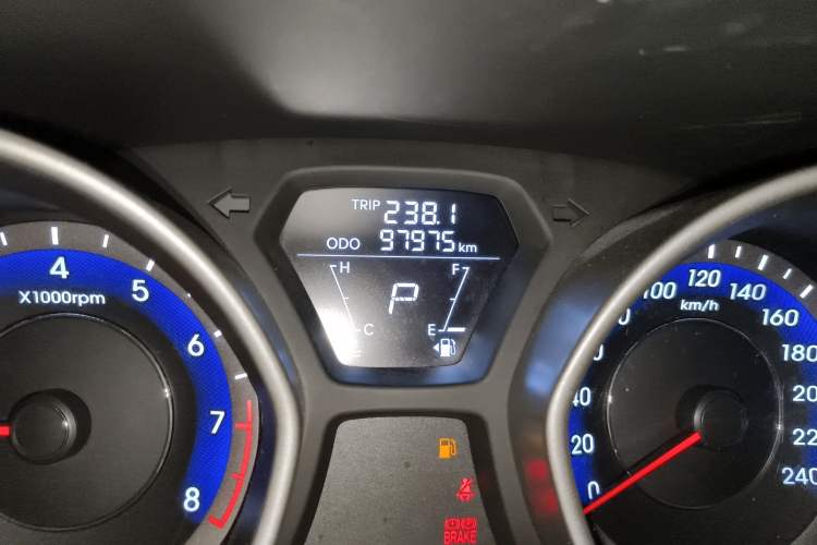 Used Hyundai Elantra (5th Generation / Langdong) 2015 1.6L Automatic Fashion Model
