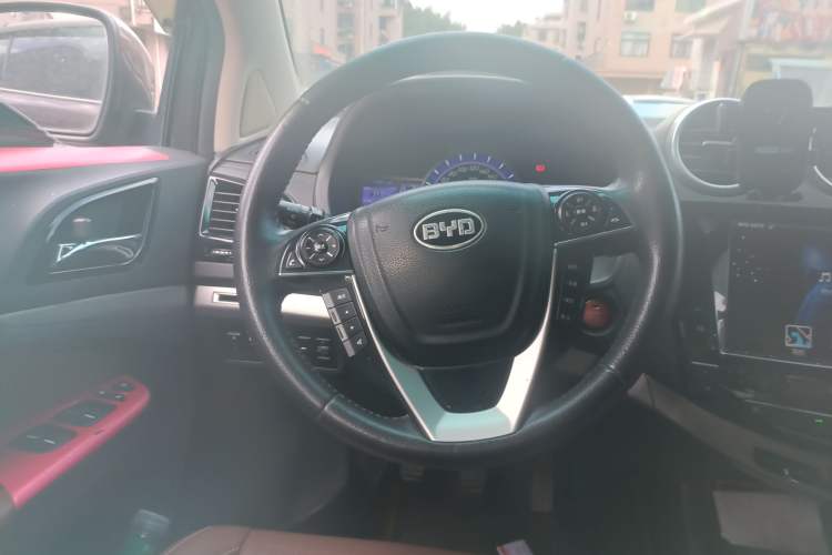 Used BYD S7 2015 1.5T Upgraded Manual Luxury Model
