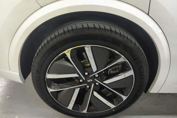 Used Li Auto L9 2022 Max model