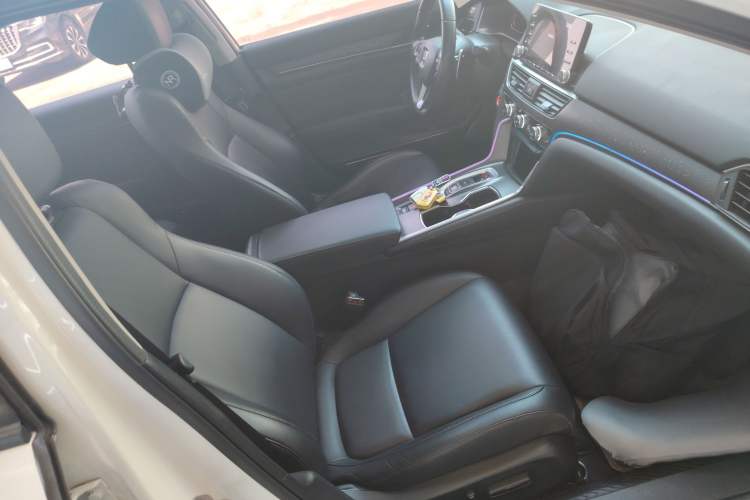 Used Honda Accord 2018 Rui Hybrid 2.0L Rui Ling Edition China VI
