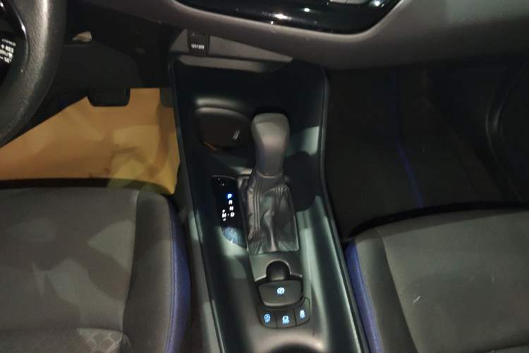 Used Toyota C-HR 2022 2.0L Comfort Edition Gear Lever