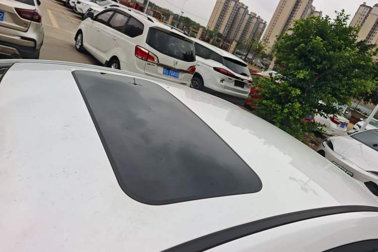 Used Geely Auto Emgrand 2019 Leading Edition 1.5L CVT Upward-Connected Model China VI Standard
