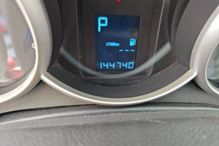 Used Chevrolet Cruze 2011 1.8L SE Automatic Odometer Close Up