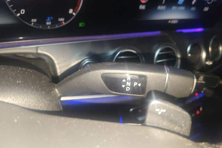 Used Mercedes-Benz E-Class 2019 E 300 L Sport Luxury Edition Gear Lever