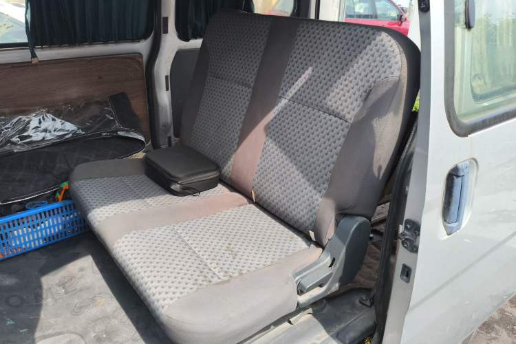 Used Wuling Zhiguang 2015 1.2L Practical LS-I Model
