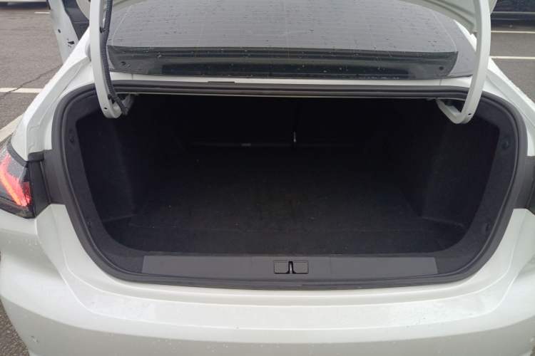 Used Peugeot 408 2022 1.6T Light-Chasing Edition
