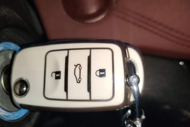 Used CHANGAN Lingxuan 2017 1.6L Manual Happiness Edition
