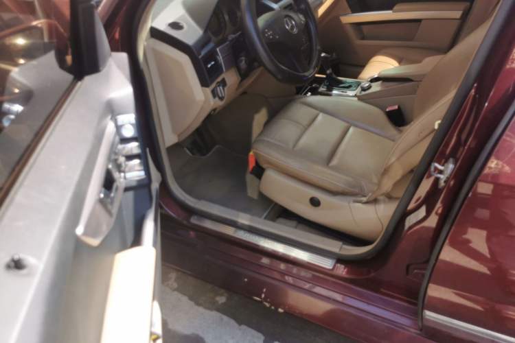 Used Mercedes-Benz GLK-Class 2008 GLK 300 4MATIC Luxury Model Driver Seat