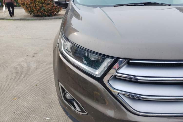 Used Ford Edge 2016 EcoBoost 245 Two-Wheel-Drive Titanium 7-Seater
