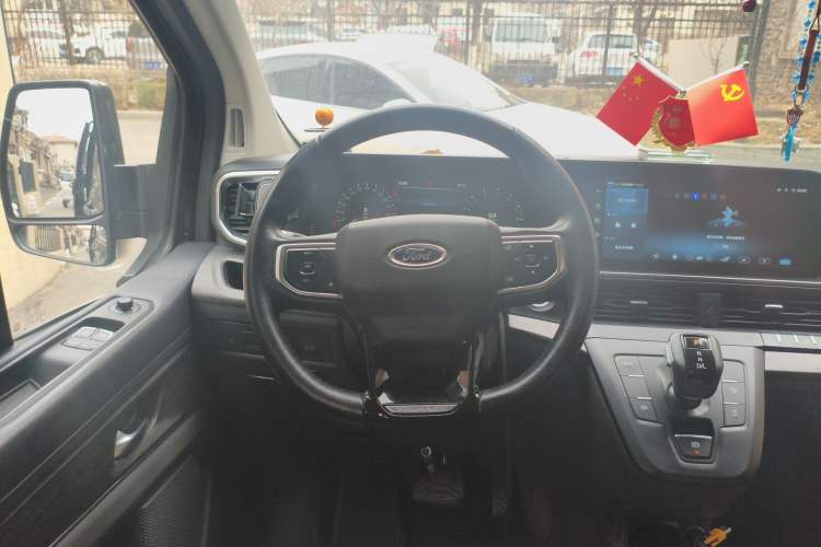 Used Ford Tourneo Custom 2023 2.0T Automatic Prestige Edition Steering Wheel