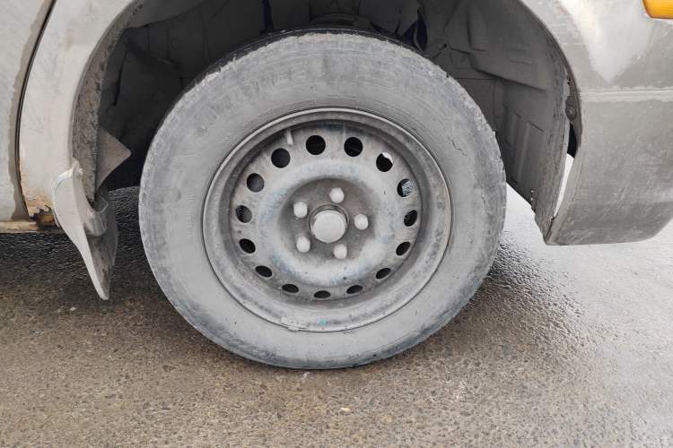 Used FORTHING Lingzhi 2016 V3 1.5L 7-seat Standard Model China IV Standard