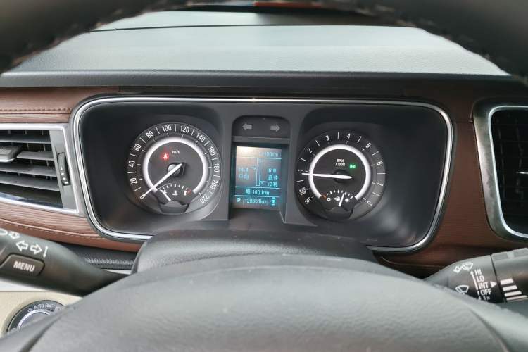 Used Buick GL8 2018 28T Luxury Model China VI Standard