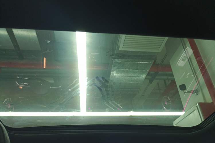 Used Mercedes-Benz EQE 2022 350 First Edition Special Version Headliner