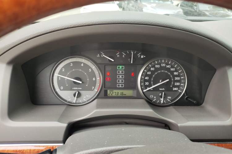 Used Toyota Land Cruiser 2015 4.0L V6 Middle East Limited Edition Instrument Cluster