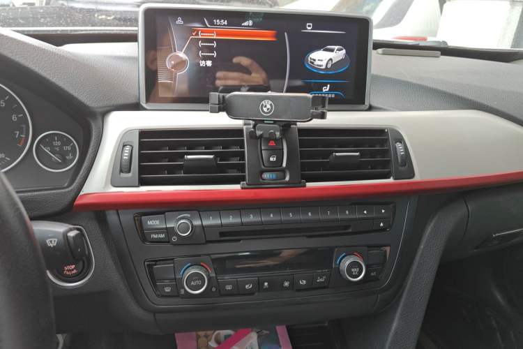 Used BMW 3 Series GT 2016 320i Fashion Model Audio And AC Panel