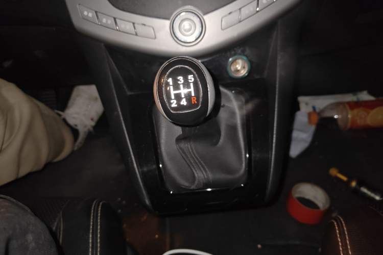 Used BYD S6 2014 2.0L Manual Luxury 5-Seater