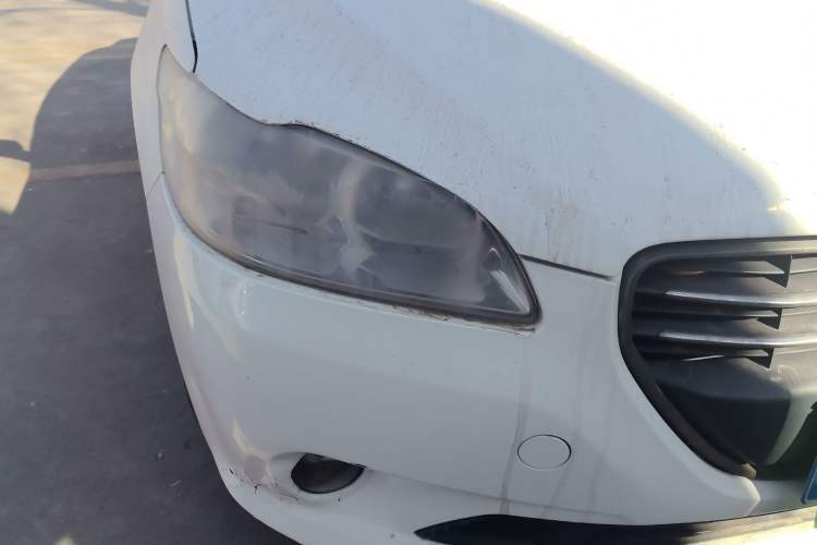 Used Peugeot 301 2014 1.6L Manual Comfort Edition Right Front Headlight