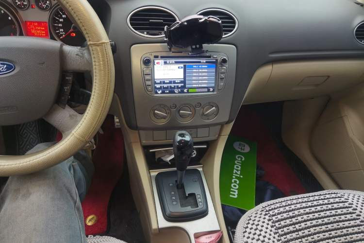 Used Ford Focus 2011 Sedan 1.8L Automatic Fashion Edition
