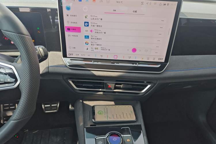 Used Volkswagen Tiguan L 2024 PRO 380TSI Four-Wheel Drive R-Line Prestige Edition Audio And AC Panel