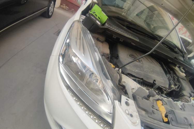 Used Ford Kuga 2016 ZhiXing Limited Edition 1.5L GTDi Two-Wheel Drive Fashion Model Right Front Headlight