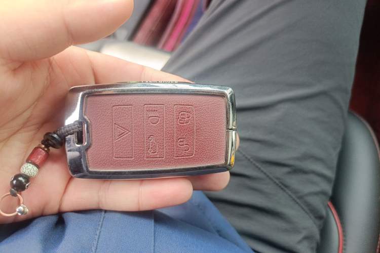 Used Land Rover Discovery Sport New Energy 2022 Facelifted P300e Plug-in Hybrid Electric Version
