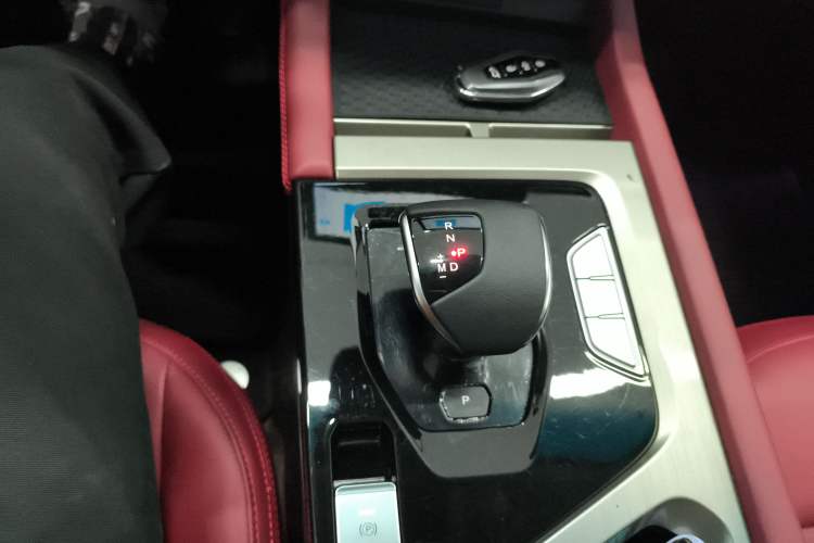 Used JETOUR X70 2025 1.5T DCT Zhenxiang Edition 5 Seats